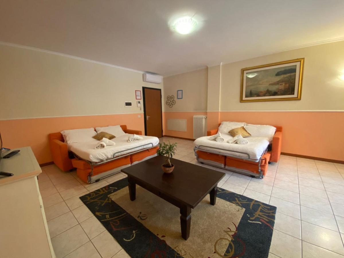Ferretti Residence Garda Palace Peschiera del Garda Exterior foto