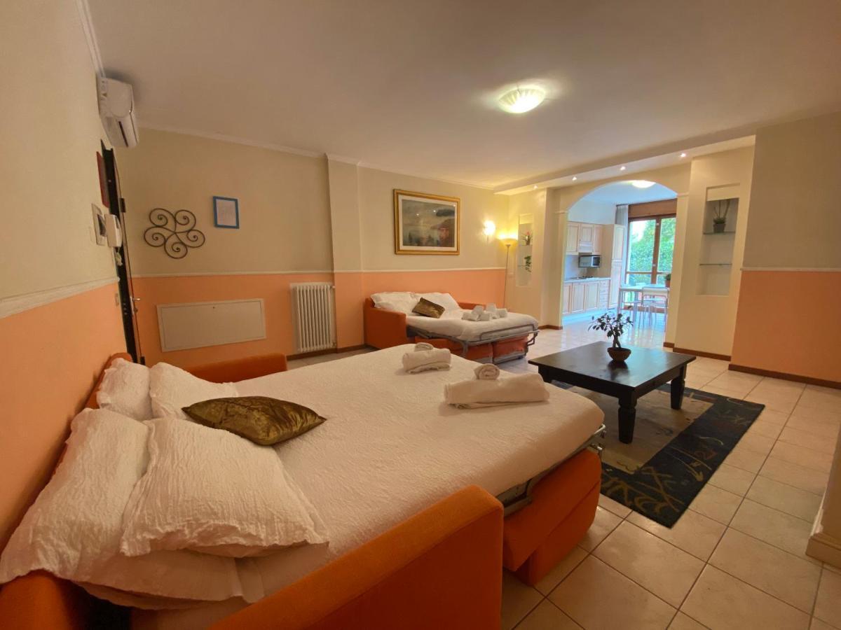 Ferretti Residence Garda Palace Peschiera del Garda Exterior foto